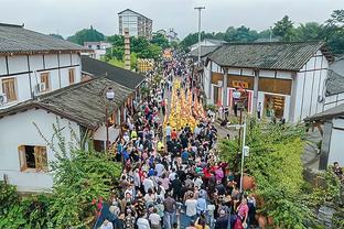 什么级别？科比-怀特近五战场均26分6.4板5.6助 三分命中率54%